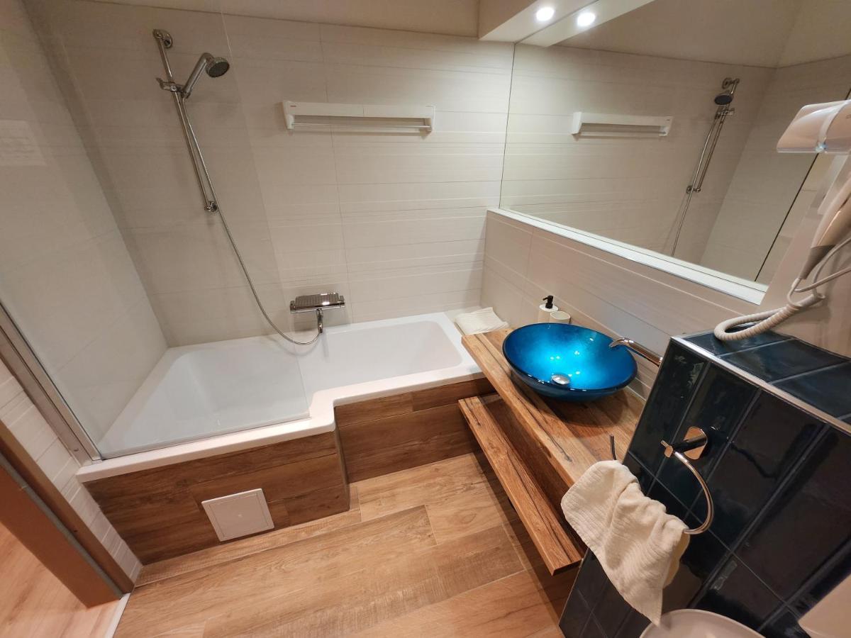 Apartman 18 Aparthotel Debrecen Buitenkant foto
