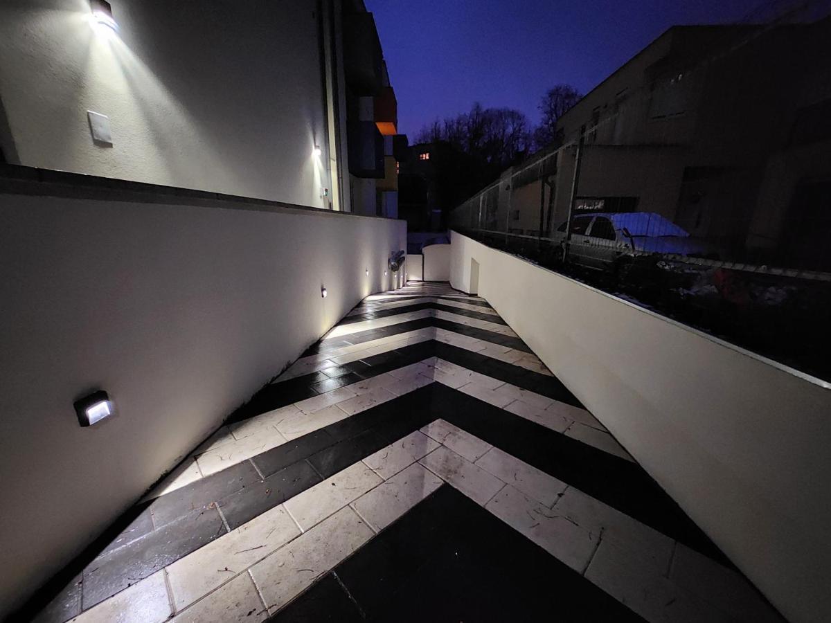 Apartman 18 Aparthotel Debrecen Buitenkant foto