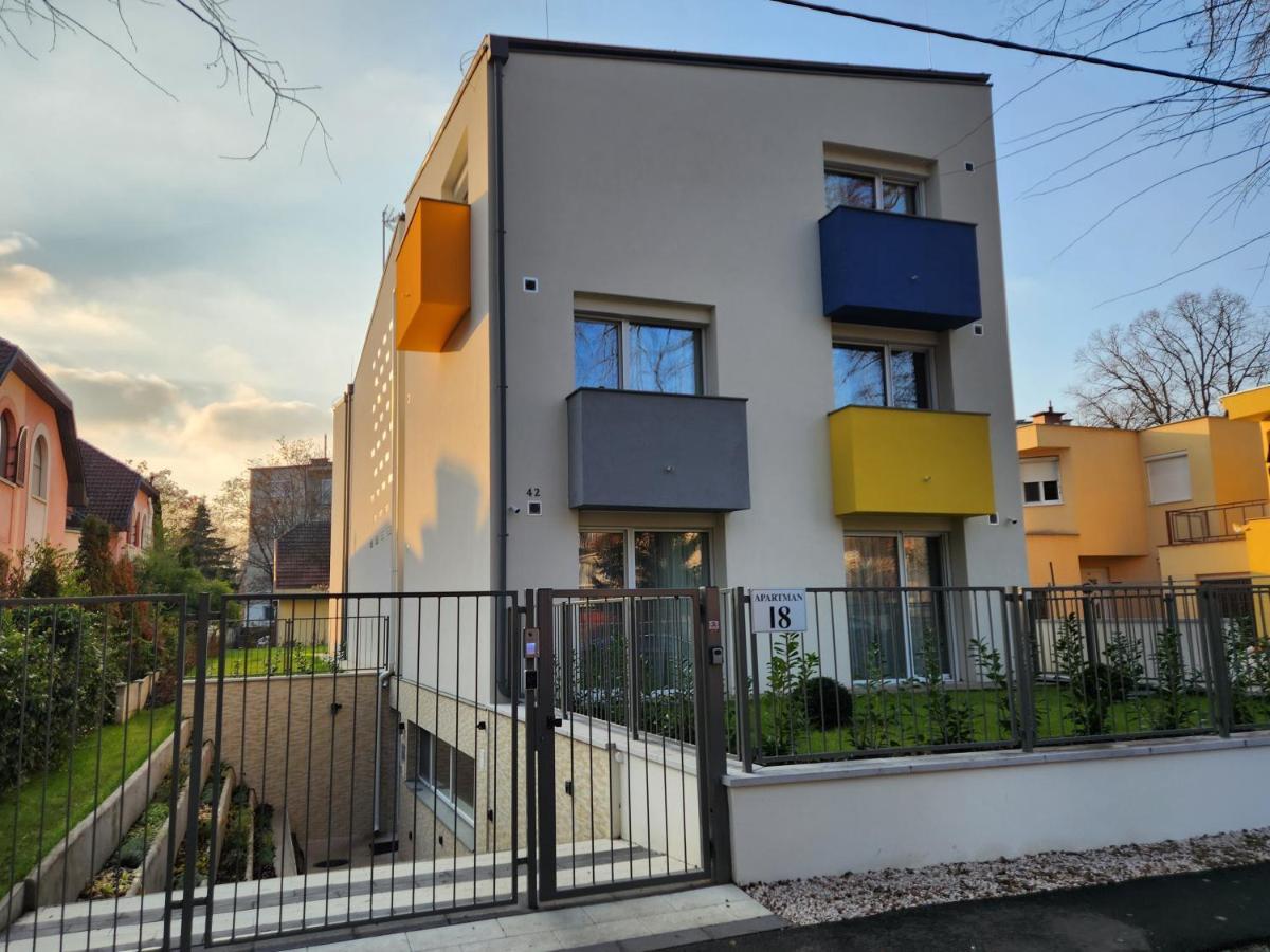 Apartman 18 Aparthotel Debrecen Buitenkant foto
