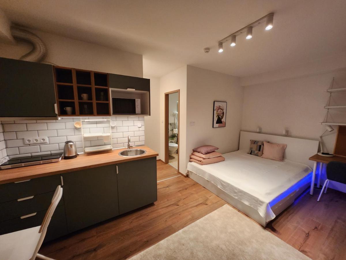 Apartman 18 Aparthotel Debrecen Buitenkant foto