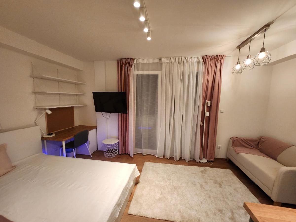 Apartman 18 Aparthotel Debrecen Buitenkant foto