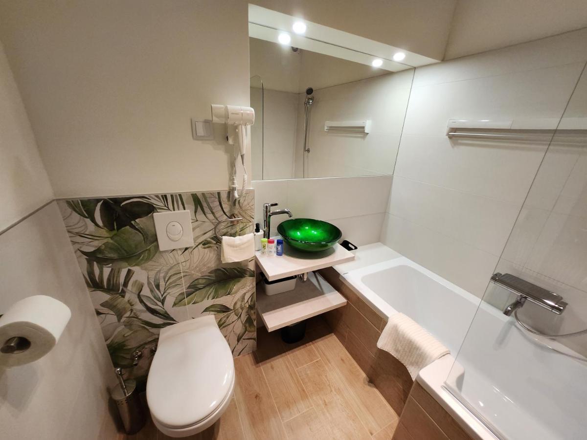 Apartman 18 Aparthotel Debrecen Buitenkant foto