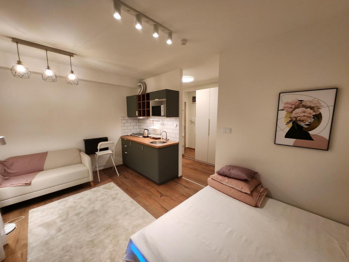 Apartman 18 Aparthotel Debrecen Buitenkant foto